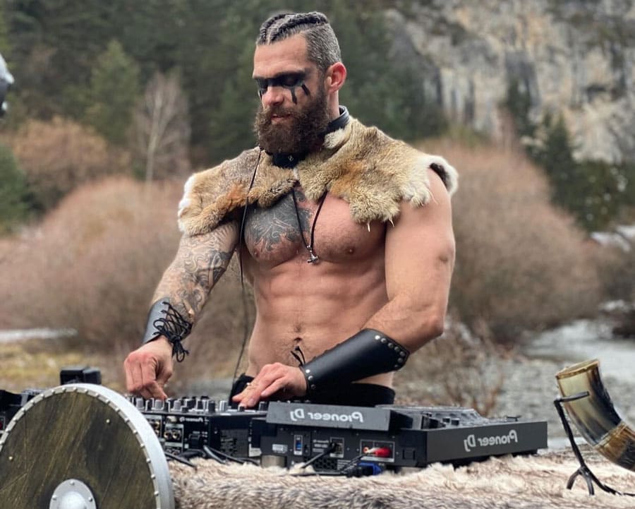 solo viking disc jockey
